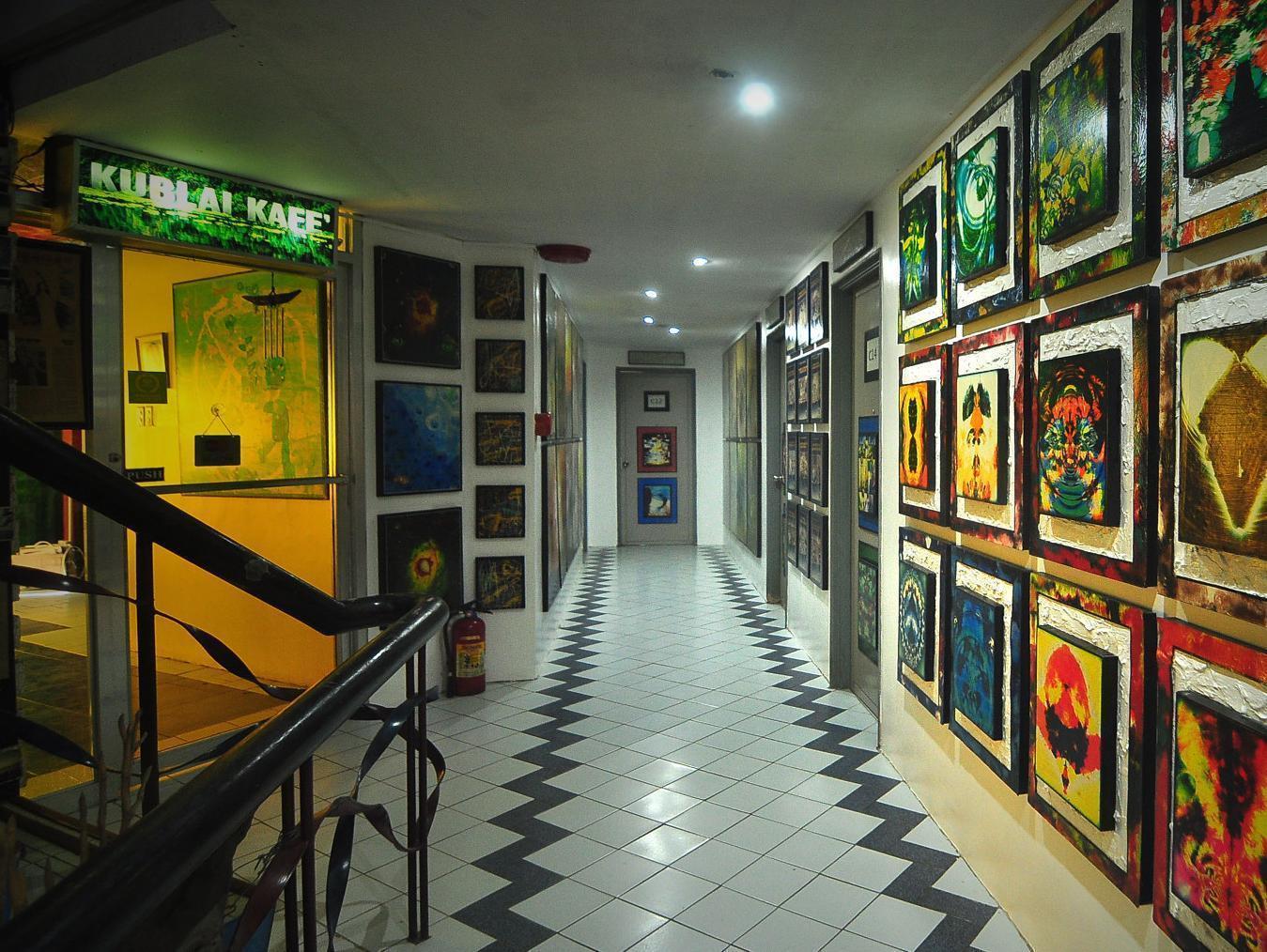 Oyo 200 Ponce Suites Art Hotel Davao ภายนอก รูปภาพ