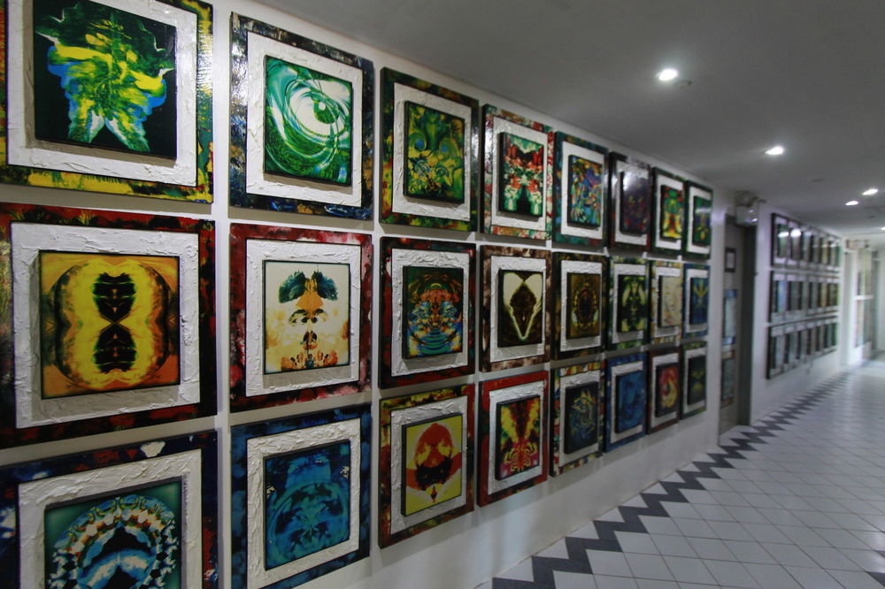 Oyo 200 Ponce Suites Art Hotel Davao ภายนอก รูปภาพ