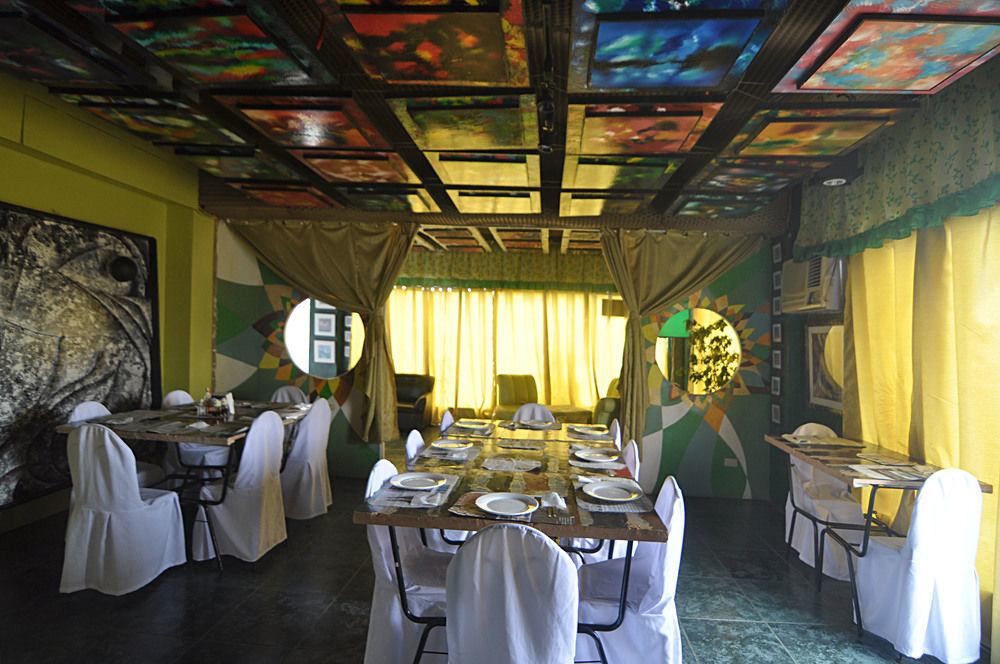 Oyo 200 Ponce Suites Art Hotel Davao ภายนอก รูปภาพ
