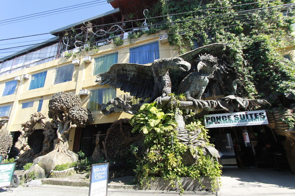 Oyo 200 Ponce Suites Art Hotel Davao ภายนอก รูปภาพ