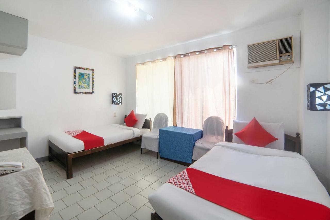 Oyo 200 Ponce Suites Art Hotel Davao ภายนอก รูปภาพ